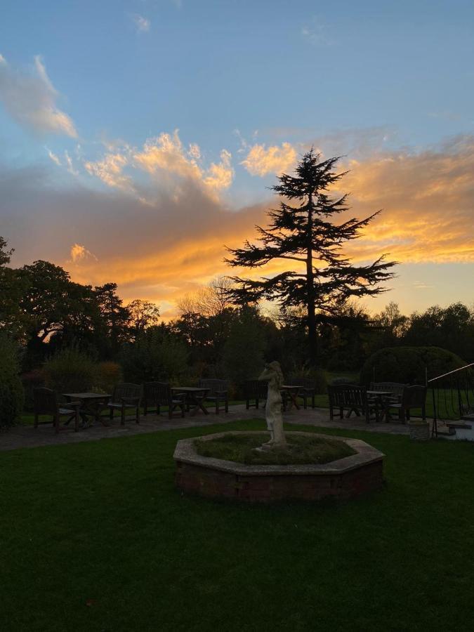 The Manor At Bickley Hotell Bromley Exteriör bild